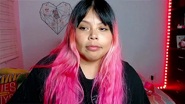 EllieMoonX's cam snapshot