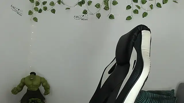 Angel_bran's cam snapshot