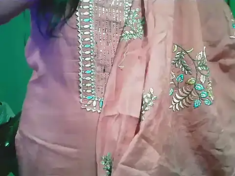 short_girl_ live sex cam