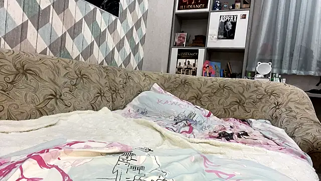 RebelKitsune's cam snapshot