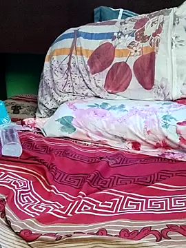 QueenSoreal live sex cam