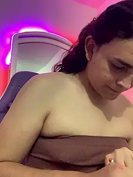 La-Gatiita-trans live sex cam