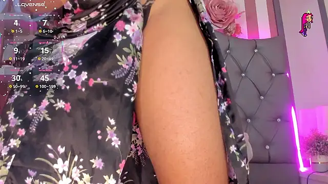 Star-Fire live sex cam