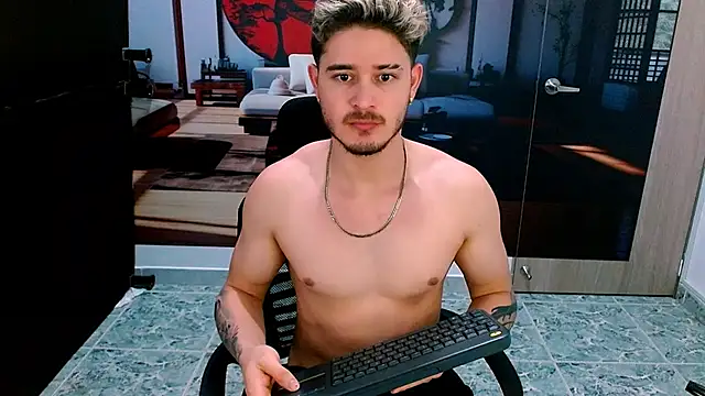 RayanLynxx live sex cam