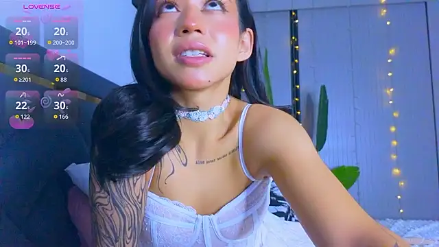 Mia_Tin's cam snapshot