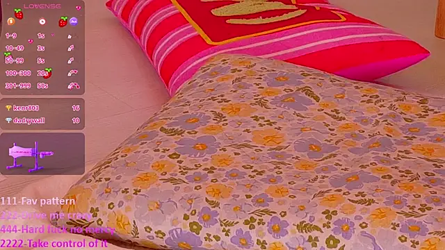 TiaBelle live sex cam