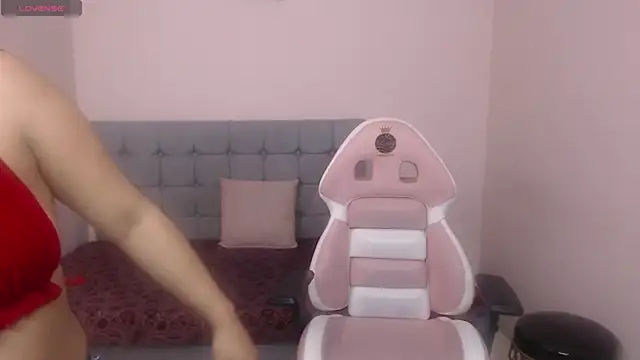 Choloeadams_xxx's cam snapshot