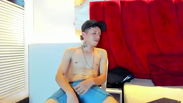 ESTEBAN_2102's cam snapshot