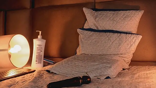 angelinepossy live sex cam