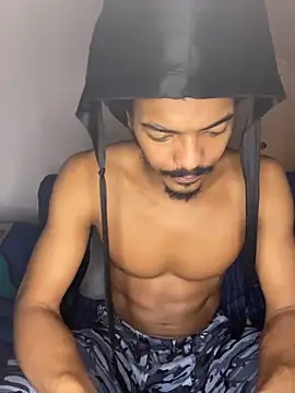 TRILLAHUNG live sex cam