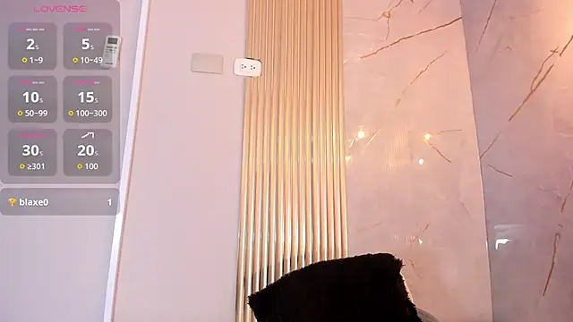 AlanaBlair_'s cam snapshot