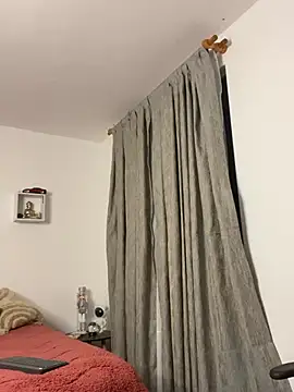 Ezzio_Scolaro live sex cam