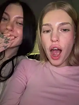 kira_mia live sex cam