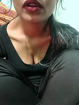 A-L-I-M-A's cam snapshot