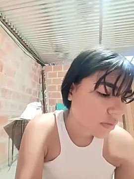 triana-hot18's cam snapshot