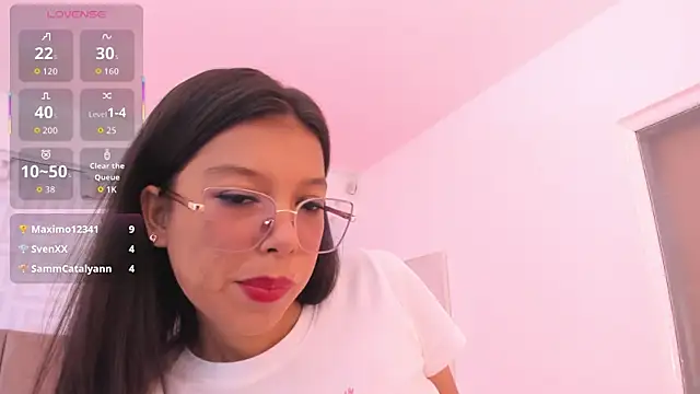 Alondra_2526's cam snapshot