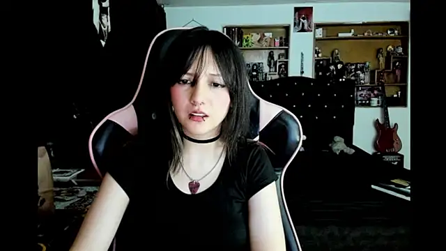 Maki_Zein_'s cam snapshot