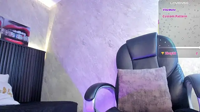 tanisha__lux's cam snapshot