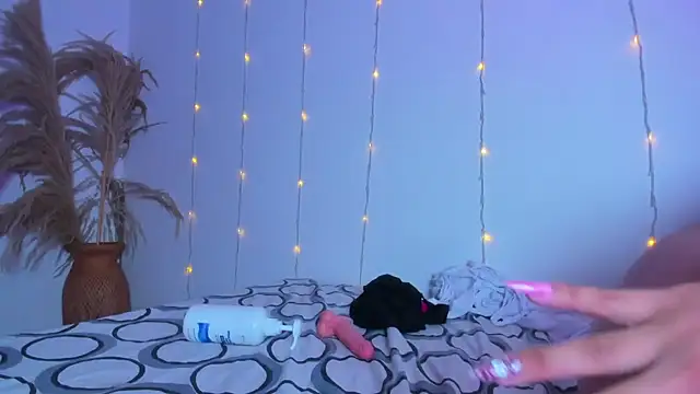 yasmin_rahal's cam snapshot