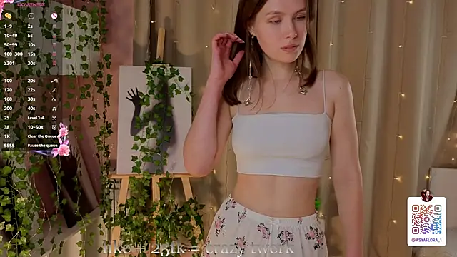 ShannaRois live sex cam