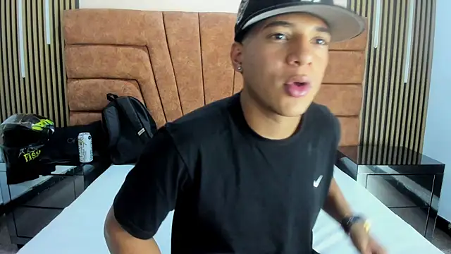 MATHY_ROBERT live sex cam