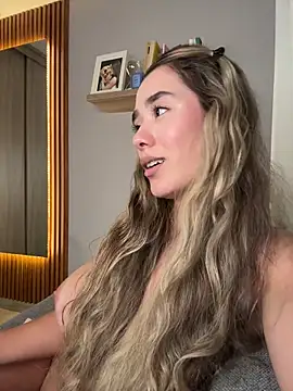 FridaKlein live sex cam