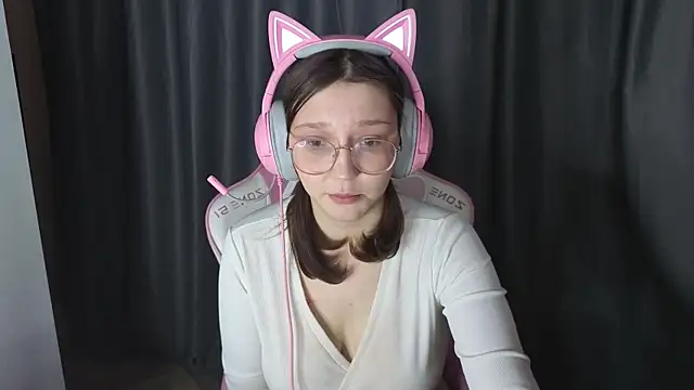 Pink-Aura-'s cam snapshot