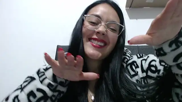 Alisha_99 live sex cam