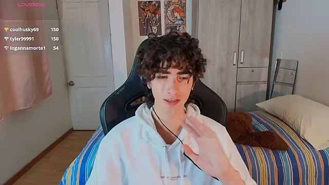 Nude_Boy18 live sex cam