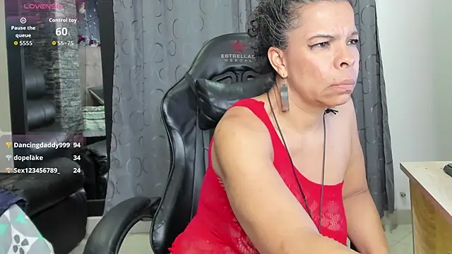 MilfBrenda's cam snapshot