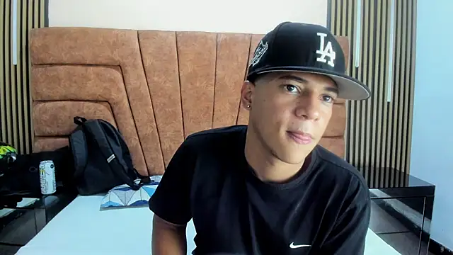 MATHY_ROBERT's cam snapshot