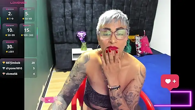 Charlotte__Gray live sex cam