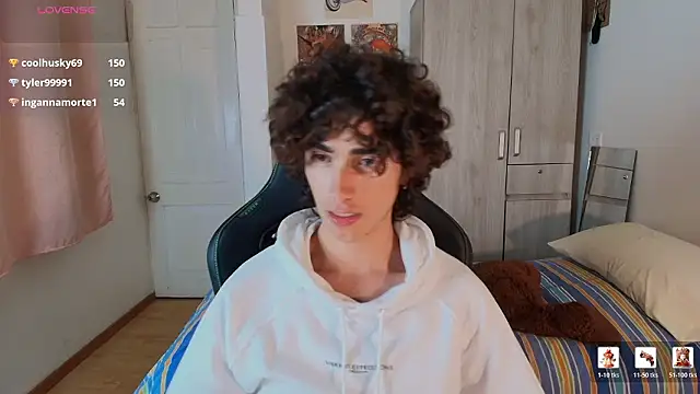 Nude_Boy18 live sex cam