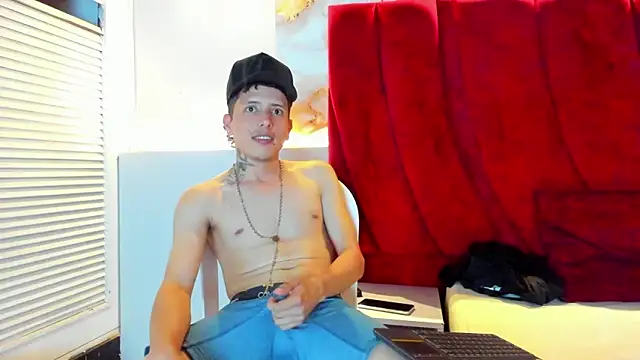 ESTEBAN_2102's cam snapshot