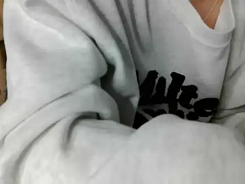 hilyti12 live sex cam