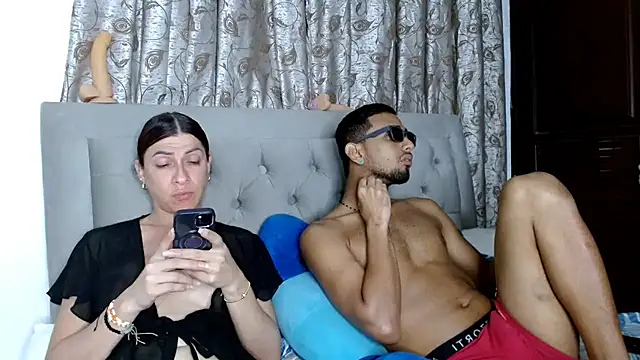 sweethoneytsx live sex cam