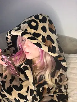 Blondie_Sofia_Essexbabe live sex cam