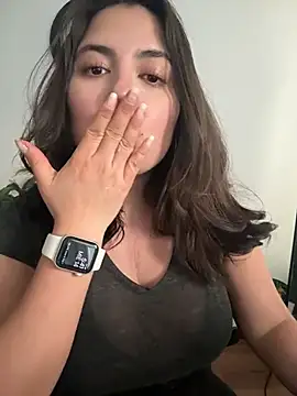 sukhakunis1 live sex cam
