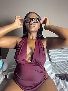 Moonzy77 live sex cam