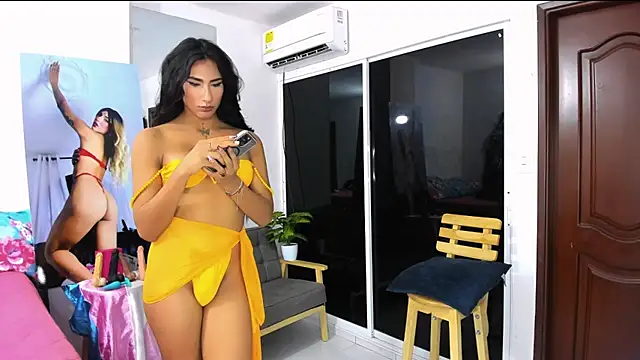 zou_quira live sex cam