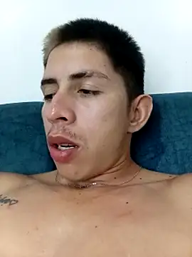 v3gueta1214 live sex cam