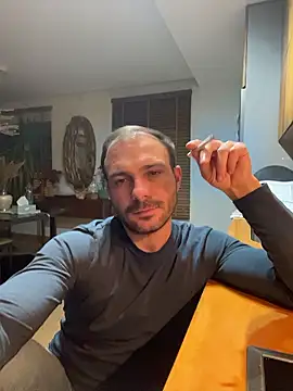 Adventurehotman live sex cam