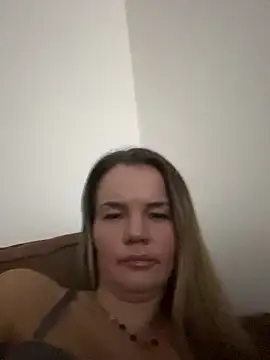 Cutebrowneyes_'s cam snapshot