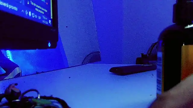 Ms-Zoehans live sex cam