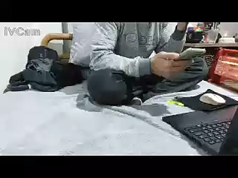 yazin19 live sex cam