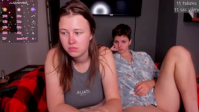 Tenderly_Couple's cam snapshot