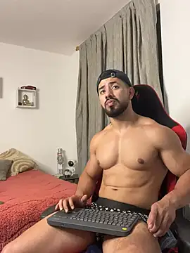 Ezzio_Scolaro live sex cam