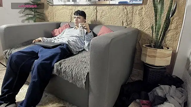 elliot_colton's cam snapshot