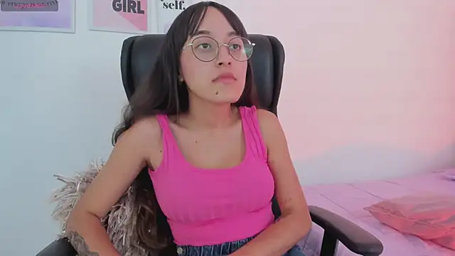 MelodyWinx live sex cam