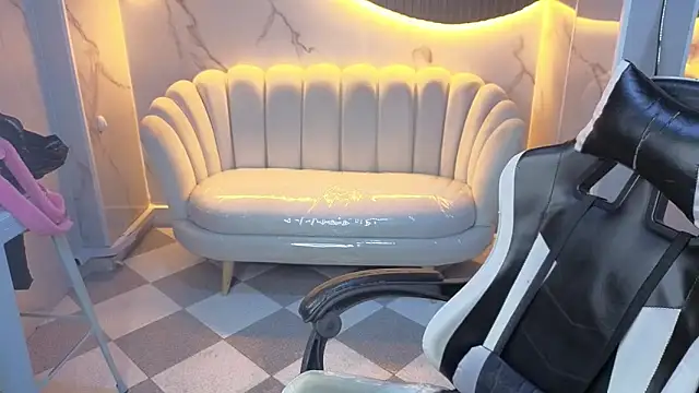 Clhoe_b's cam snapshot